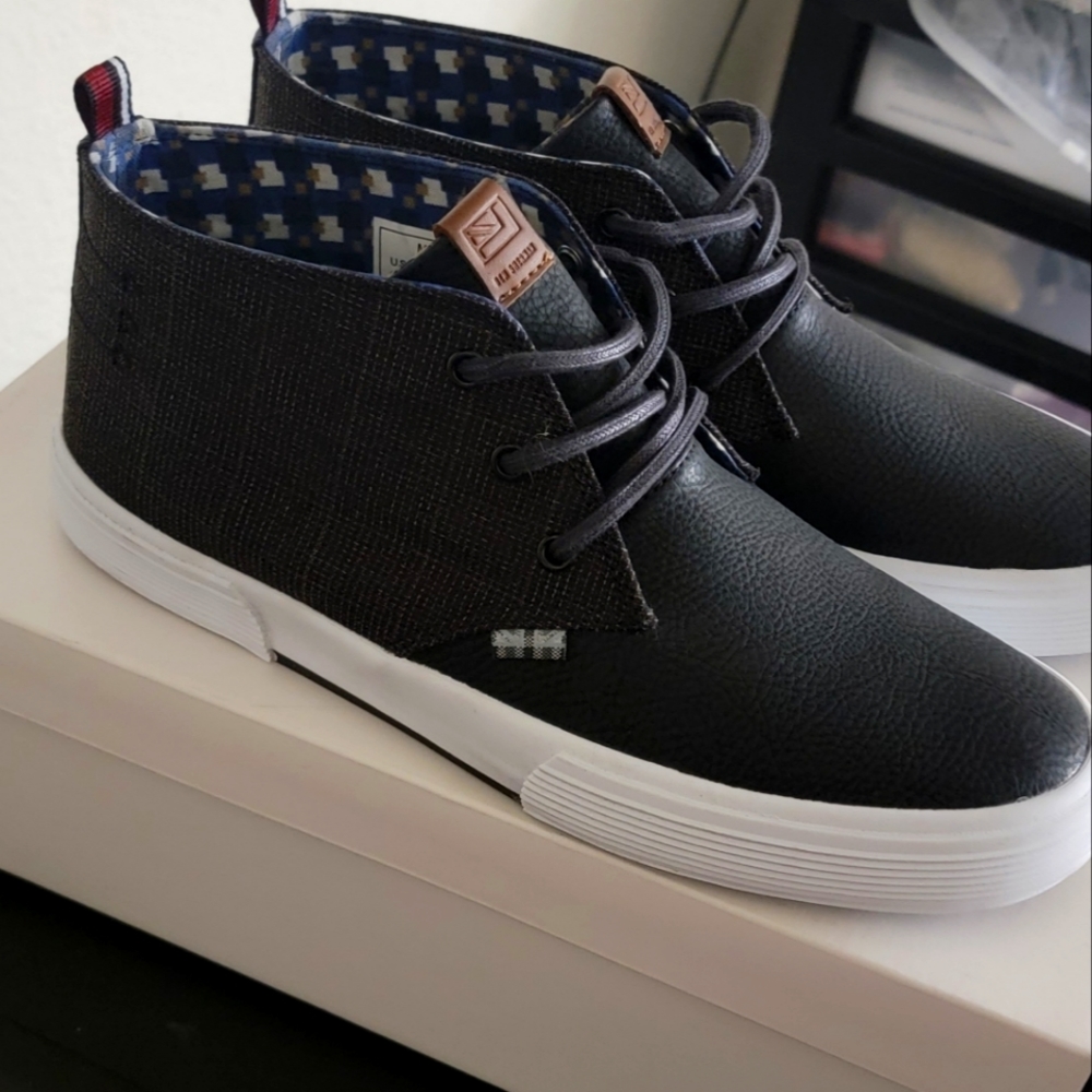 Ben Sherman unisex shoes NWOT